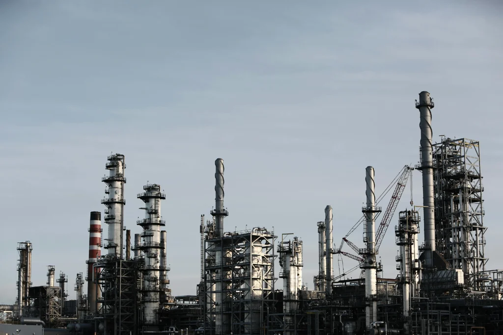 Fuel refinery plant for premium gasoline