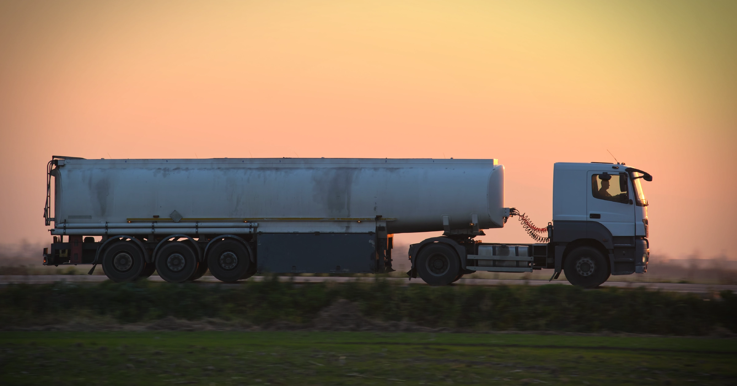Top Benefits of Scheduled Fleet Fueling for Businesses